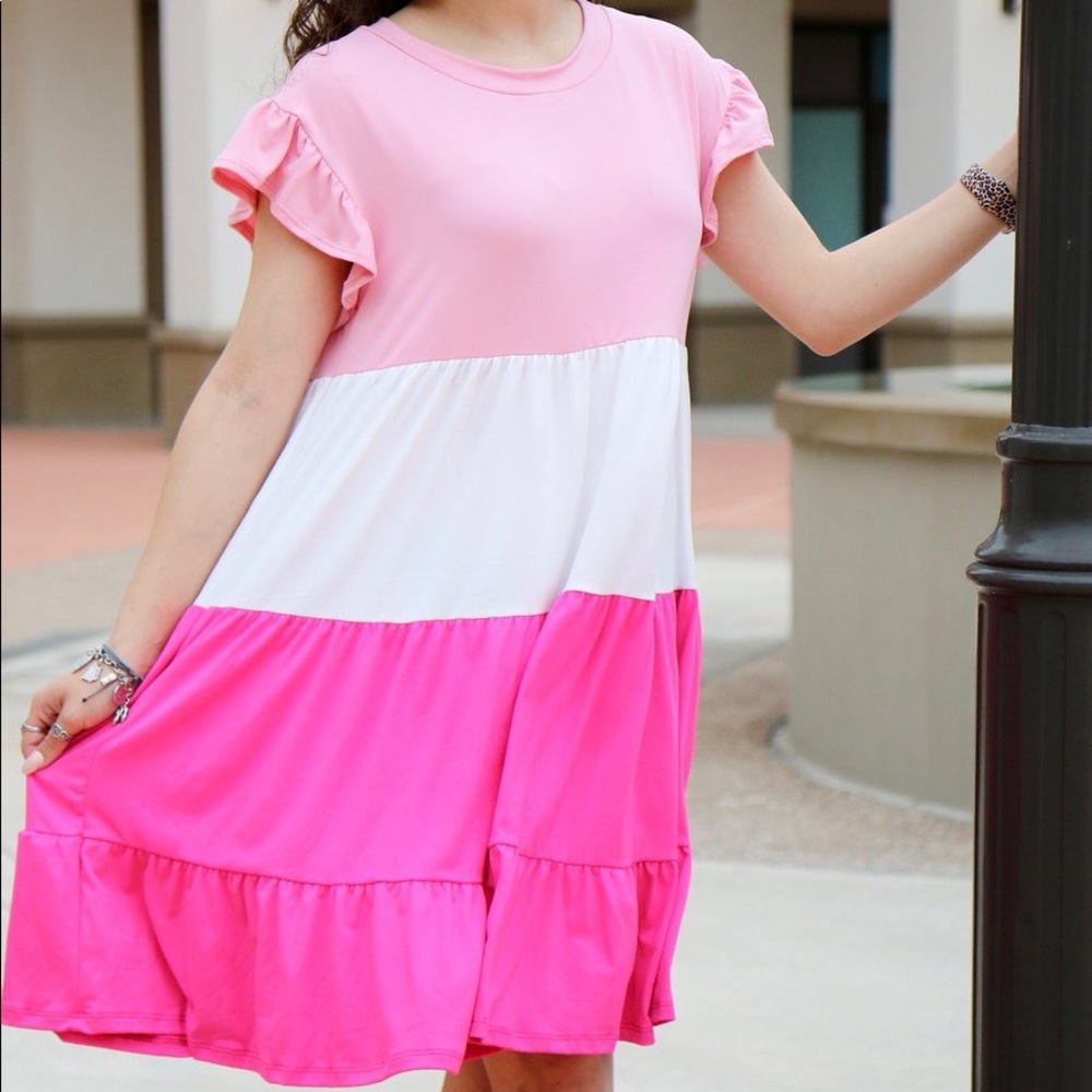 BRAND NEW BOUTIQUE DRESS / ENTRO BRAND
